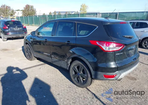 2015 Ford Escape Se z USA, uszkodzony, nr VIN 1FMCU9GX5FUB47193